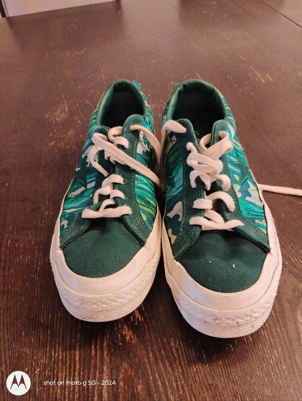 Converse‎